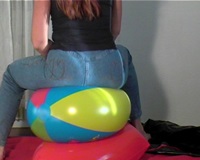 Sit Pop Beach Ball